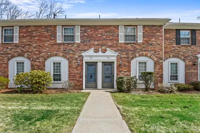 506 Windsor Drive #506 1