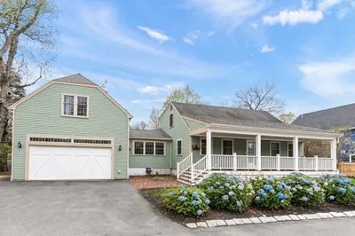 16 Glenwood Ave