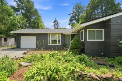 55 Lindsay Rd