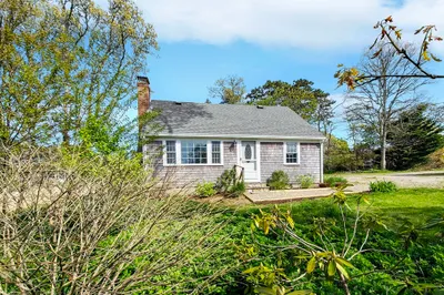 10 Lakeview Dr 1