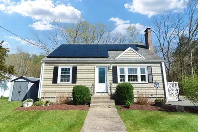 4 Brookside Dr