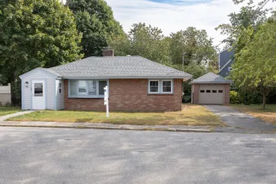 144 Belmont St 1
