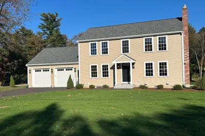 366 Center St 1
