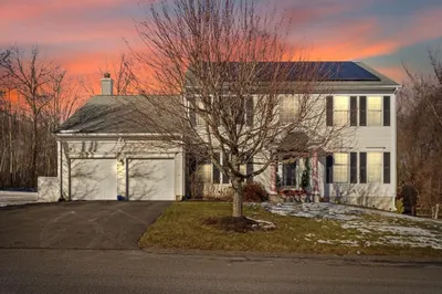 40 Whitehall Way 1