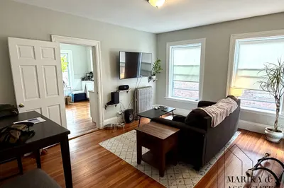 108 Winthrop Road #6 1