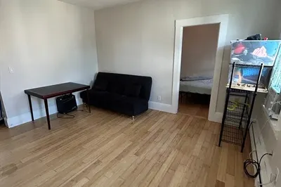 38 Hawthorn St #2