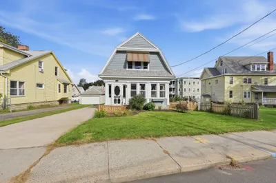 22 Lemuel Ave 1
