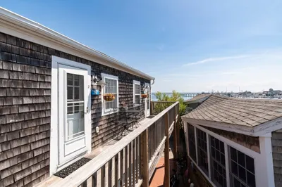 355 Commercial St #13
