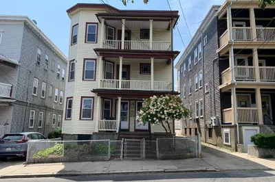 22 Heath St