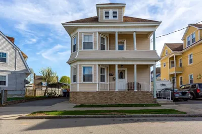44 Winsper St 1