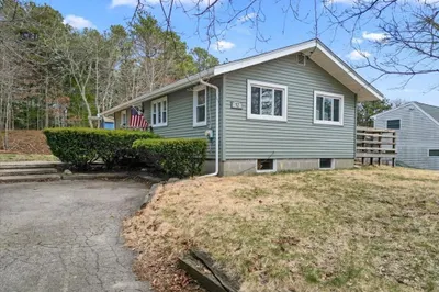 12 Wind Rose Lane 1