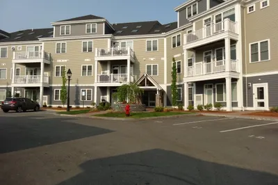 16 Taylor Drive #2009 1