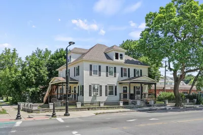 271 Tyler St 1