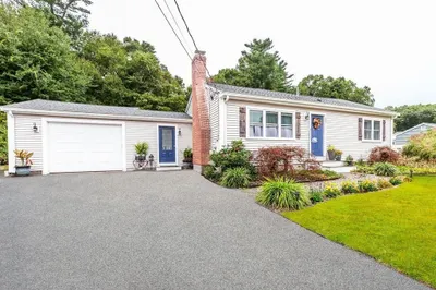 25 Stony Brook Rd 1