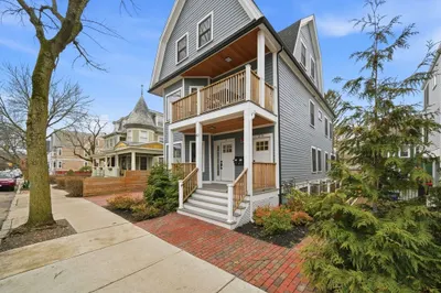 82 Willow Ave #1