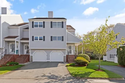 14 Lions Lane #1801