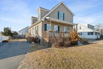 34 Kearsarge Rd 1