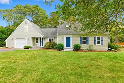 21 Tall Pines Rd 1