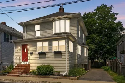 30 Chamberlain Ave 1