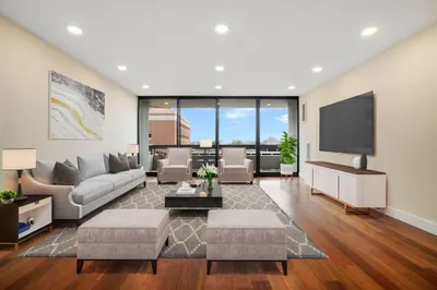 566 Commonwealth Ave #909
