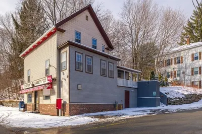 767 River St