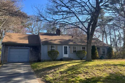 20 Boxwood Dr