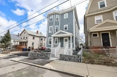 222 Roslindale Ave #1 1