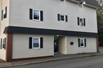 16 Richards Ave #104