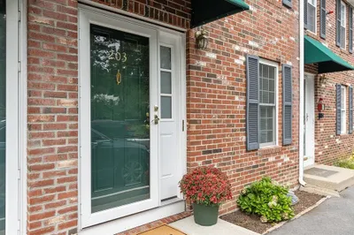 278 Manning Street #203 1