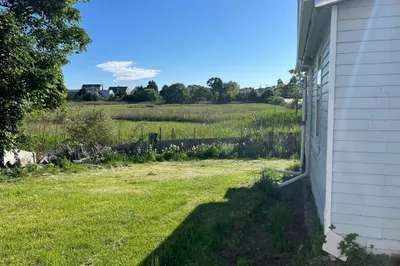 576 Sea St 1
