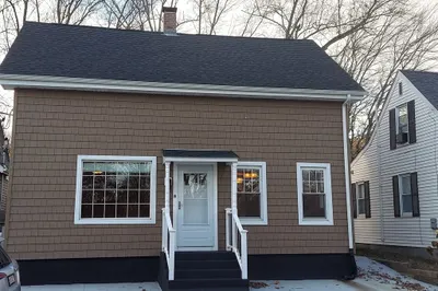 8 Phillips St
