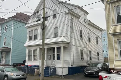 142 Division St 1