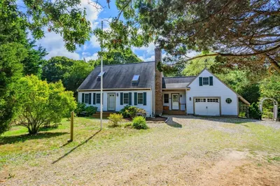 10 Appleseed Rd