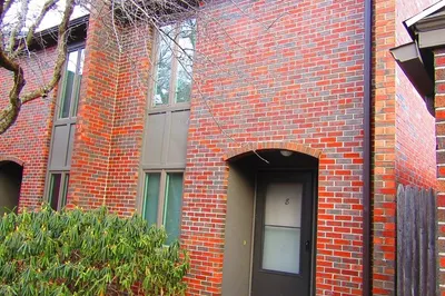 8 Webster Court #8