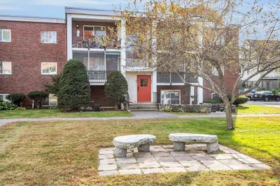 144 West St #17 1