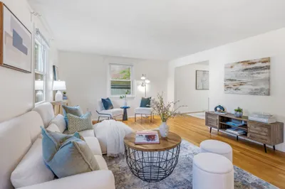118-120 Edinboro St #118 1
