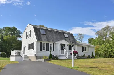 45 Lincolnshire Dr