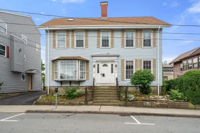 275 Bank St 1