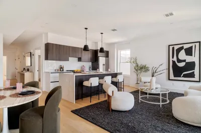 30-32 Condor St #5