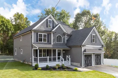 5 Francis Wyman Road 1