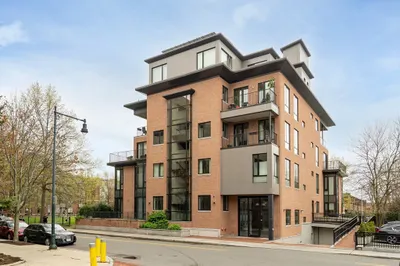 100 Pacific St #7
