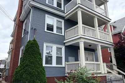 12 Endicott St #3 1