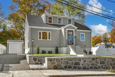 16 Alward Road 1