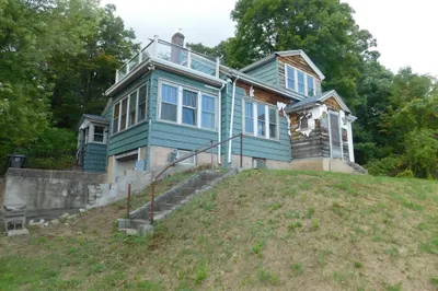 641 Northampton St 1