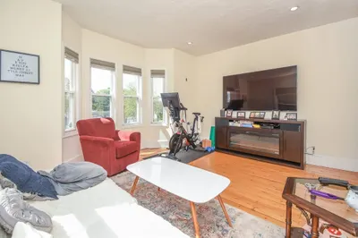 431 Faneuil St #1C