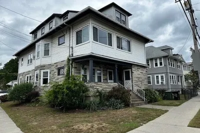 28 Waverley Ave #2 1