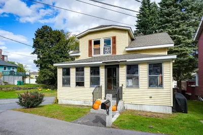 8 Tilton St 1