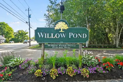 1 Willow Pond Dr #1