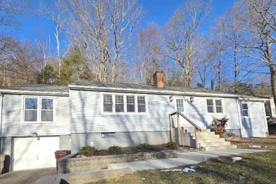 143 James St 1