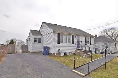 35 Hallron Street 1